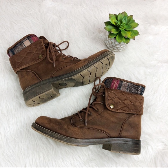 brown plaid boots